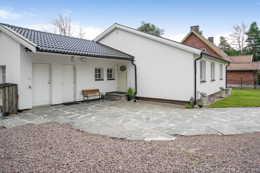 Fasadrenovering sommarstuga. Hildedal Aröd